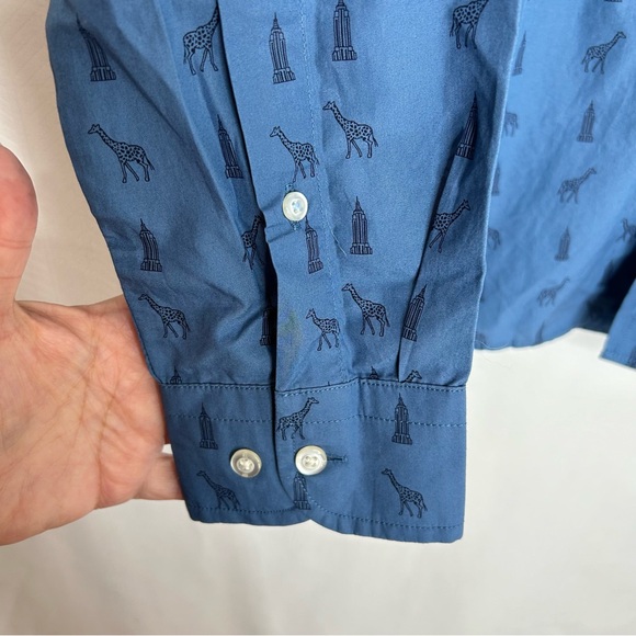Banana Republic blue button up shirt Giraffe print long sleeve size medium - Picture 2 of 7